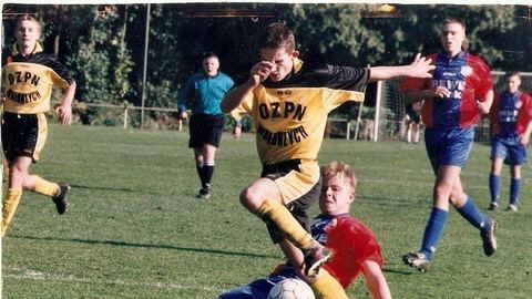 Jacek Gryka przy piłce