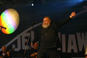 Kabaretowa beczka śmiechu na placu Ratuszowym