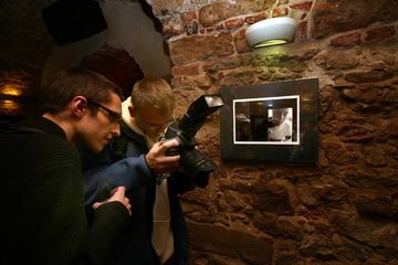 Fotografia zeszła do podziemia
