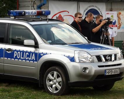 Złapią bandytów w trudnym terenie