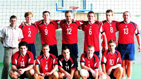 Od lewej stoją : trener Wojciech Lara, Kamil Rogala,Kacper Dyl, Tomasz Romańczyk, Jerzy Tabaka, Przemysław Cisek, Dariusz Piotrowski Niżej od lewej: Piotr Sozański,Marcin Lara,Mich