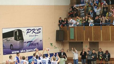 Do Katowic wybierze sie zapene spora grupa kibiców. Czy będą się tak cieszyli po zakończeniu meczu?