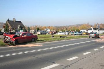 Wypadek przy cmentarzu