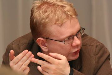 Krytyka polityczna lewostronnie