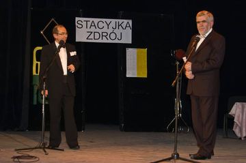 Uzdrowisko w krzywym zwierciadle „starszych pań i panów”