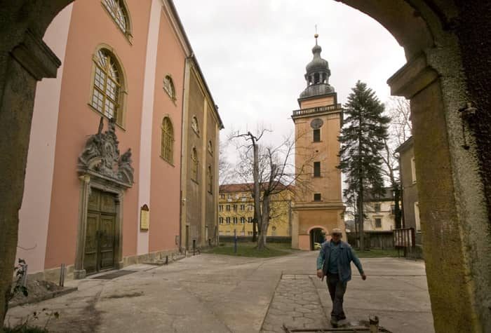 Połowiczny blask barokowej świątyni