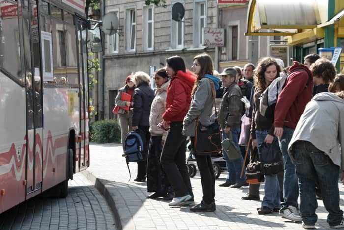 Młodzież chce tańszych biletów