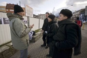 Płot na starówce ożył fotografią