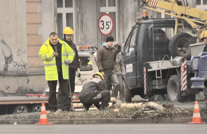 Ubywa latarni przy ulicy Wolności