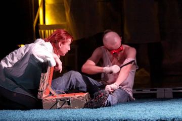 Eksperyment medyczno–sceniczny z tragedią w tle