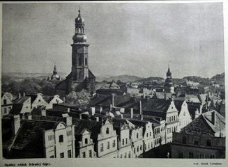 Panorama Jeleniej Góry z wieży ratusza. Zdjęcie z