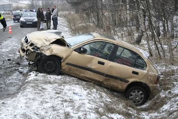 Uwaga! Bardzo ślisko i kolizje na drogach