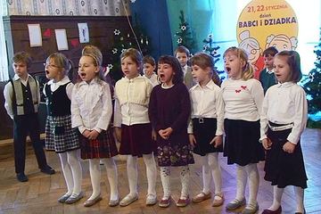 Z wdzięczności babciom i dziadkom