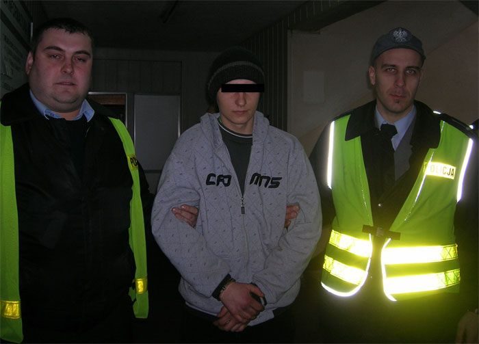 Po szybkiej akcji przestępca w kajdanach