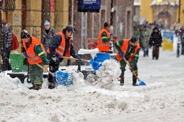 Precz ze śniegiem, ale tylko ze śródmieścia
