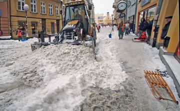 Precz ze śniegiem, ale tylko ze śródmieścia