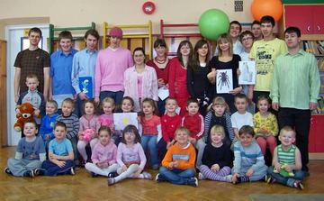 Licealiści nauczycielami angielskiego w przedszkolu