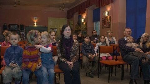 Strach na wróble i szalona krowa, czyli kochajmy teatr
