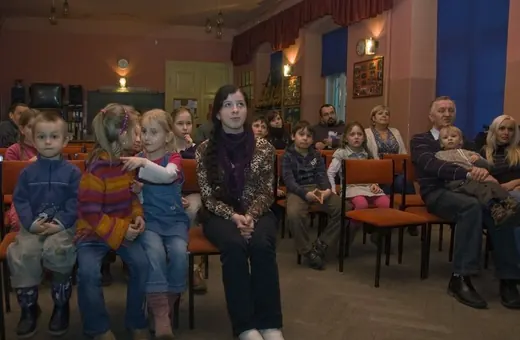 Strach na wróble i szalona krowa, czyli kochajmy teatr