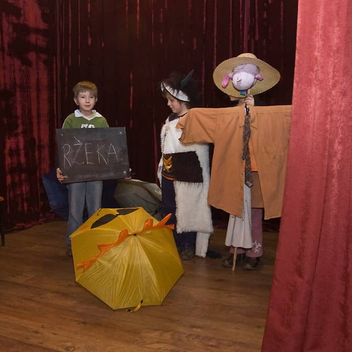Strach na wróble i szalona krowa, czyli kochajmy teatr