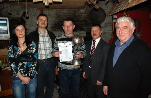 Grad bramek w policyjnych meczach