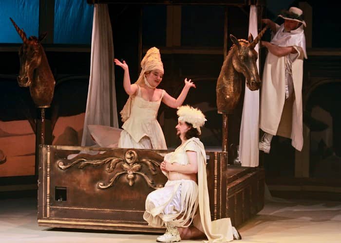 Turkusowy i luksusowy teatr zdrojowy