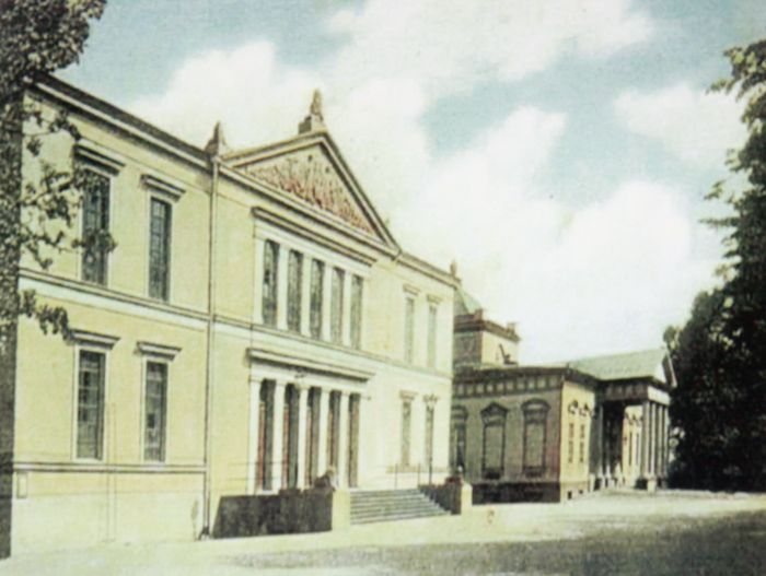 Turkusowy i luksusowy teatr zdrojowy