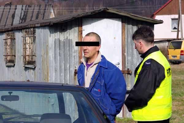 Po dużej wódce wjechali w boisko