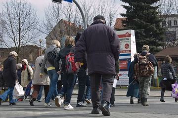 Zielone światło? Sprintem przez pasy!