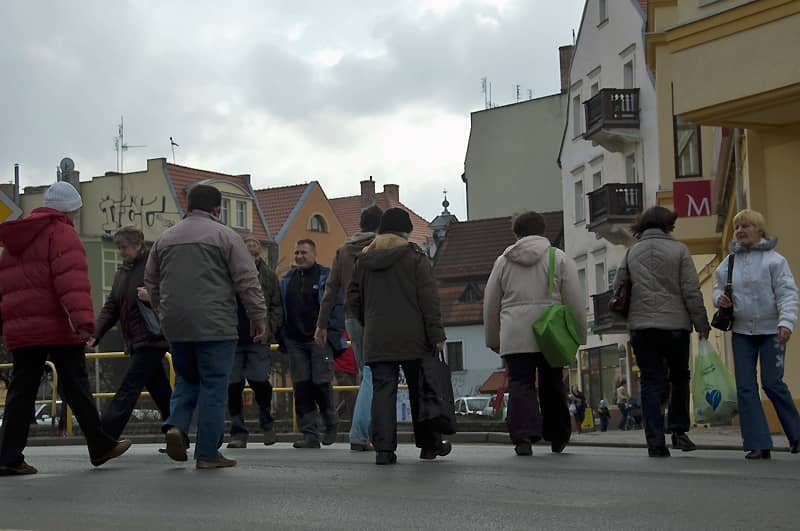 Zielone światło? Sprintem przez pasy!