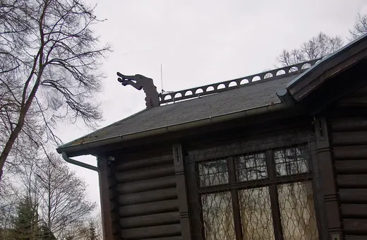 O krok od katastrofy w parku: runie Pawilon Norweski?