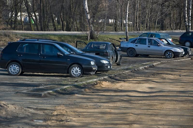Przed WORD jest bagno, będzie wzorowy parking