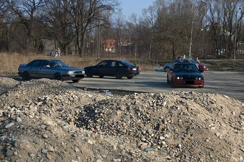 Przed WORD jest bagno, będzie wzorowy parking