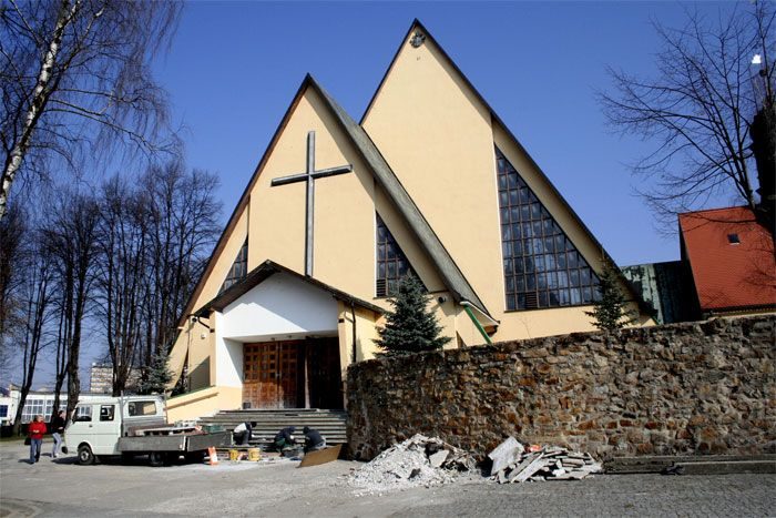 Kościelne schody będą jak nowe