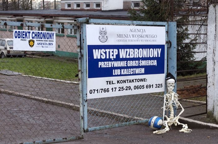Teren boiska – Wstęp Wzbroniony!