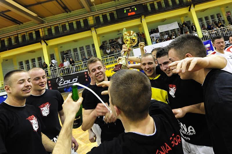 Street Squad triumfatorem JLB!