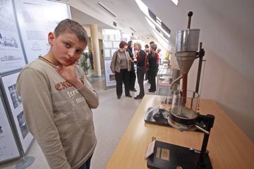 Papierowa historia w Książnicy Karkonoskiej