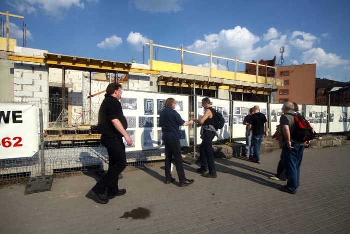 „Pamięć miasta” ożywia płot