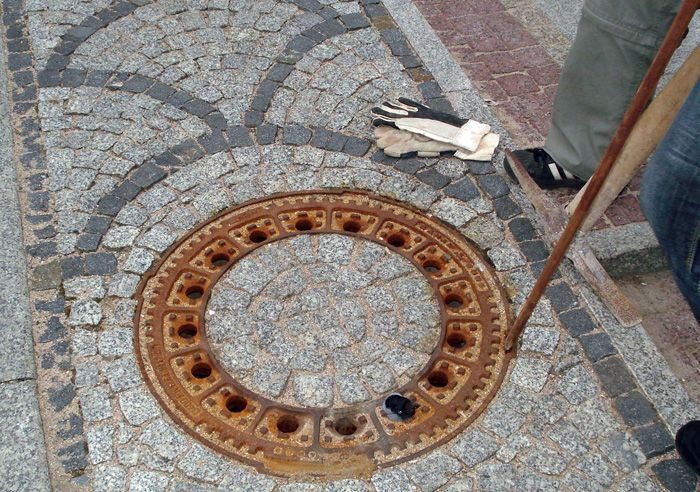 Pogotowie wodociągowe uratowało… kawkę