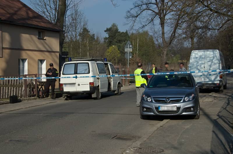 Próbował zabić trzy osoby, w tym żonę i córkę