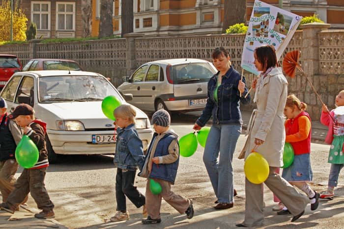 Kochasz dzieci, nie pal śmieci!