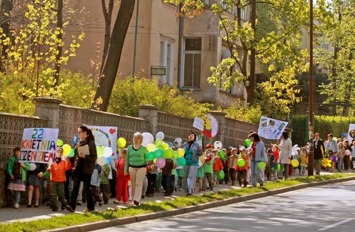 Kochasz dzieci, nie pal śmieci!