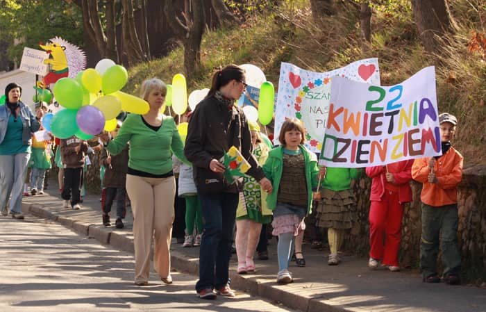 Kochasz dzieci, nie pal śmieci!