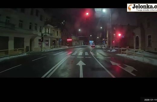 Czy można przejeżdżać przez skrzyżowanie na pomarańczowym świetle?
