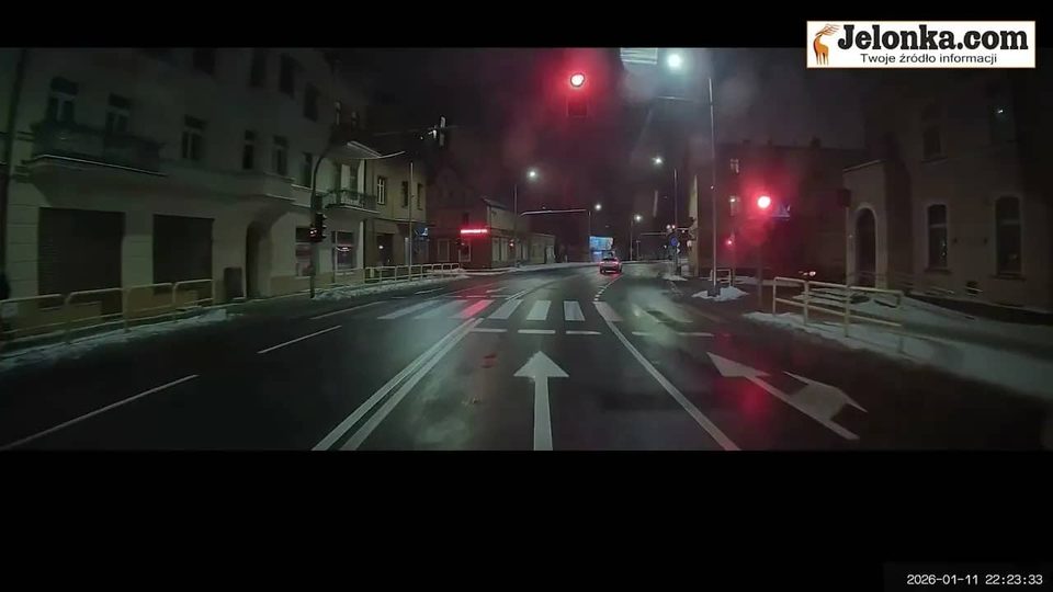 Czy można przejeżdżać przez skrzyżowanie na pomarańczowym świetle?
