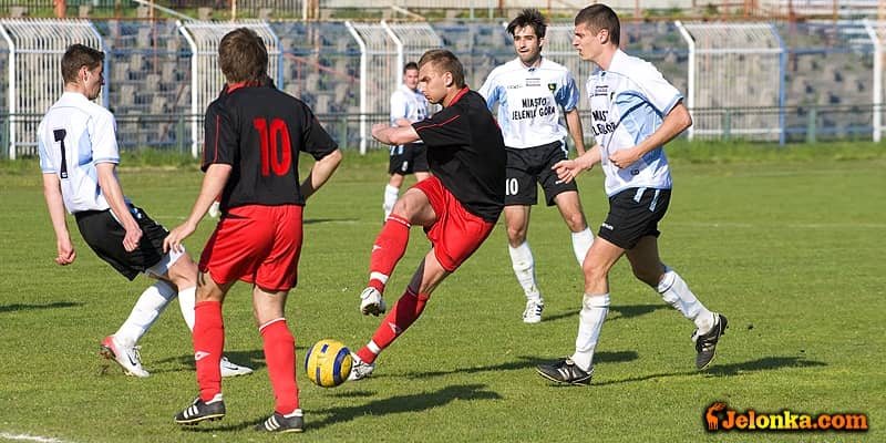 Dubi ratuje remis Karkonoszom
