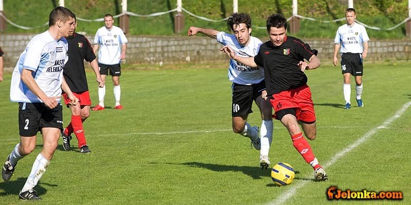 Dubi ratuje remis Karkonoszom