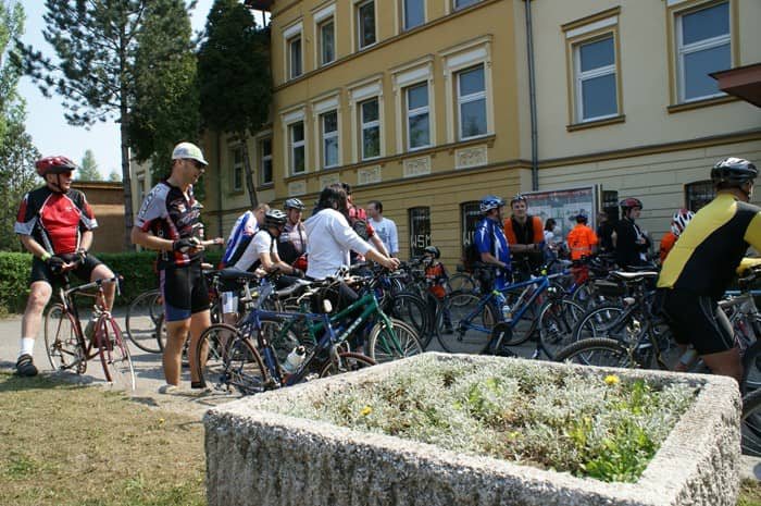 Ruszyli tramwajowym szlakiem – video