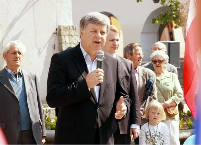 Przed ciosem niechaj tyran drży – video