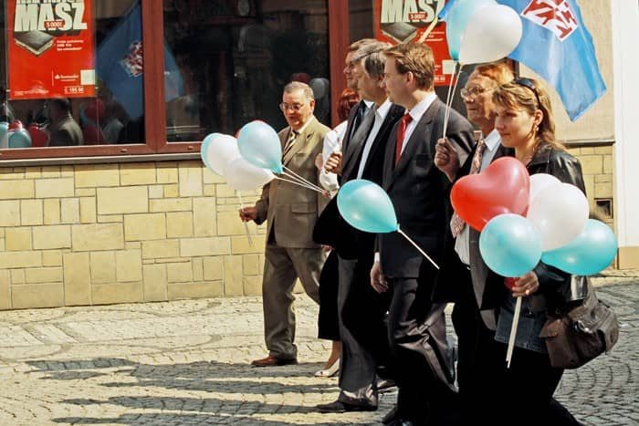 Przed ciosem niechaj tyran drży – video